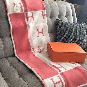 hermes baby blanket pink
